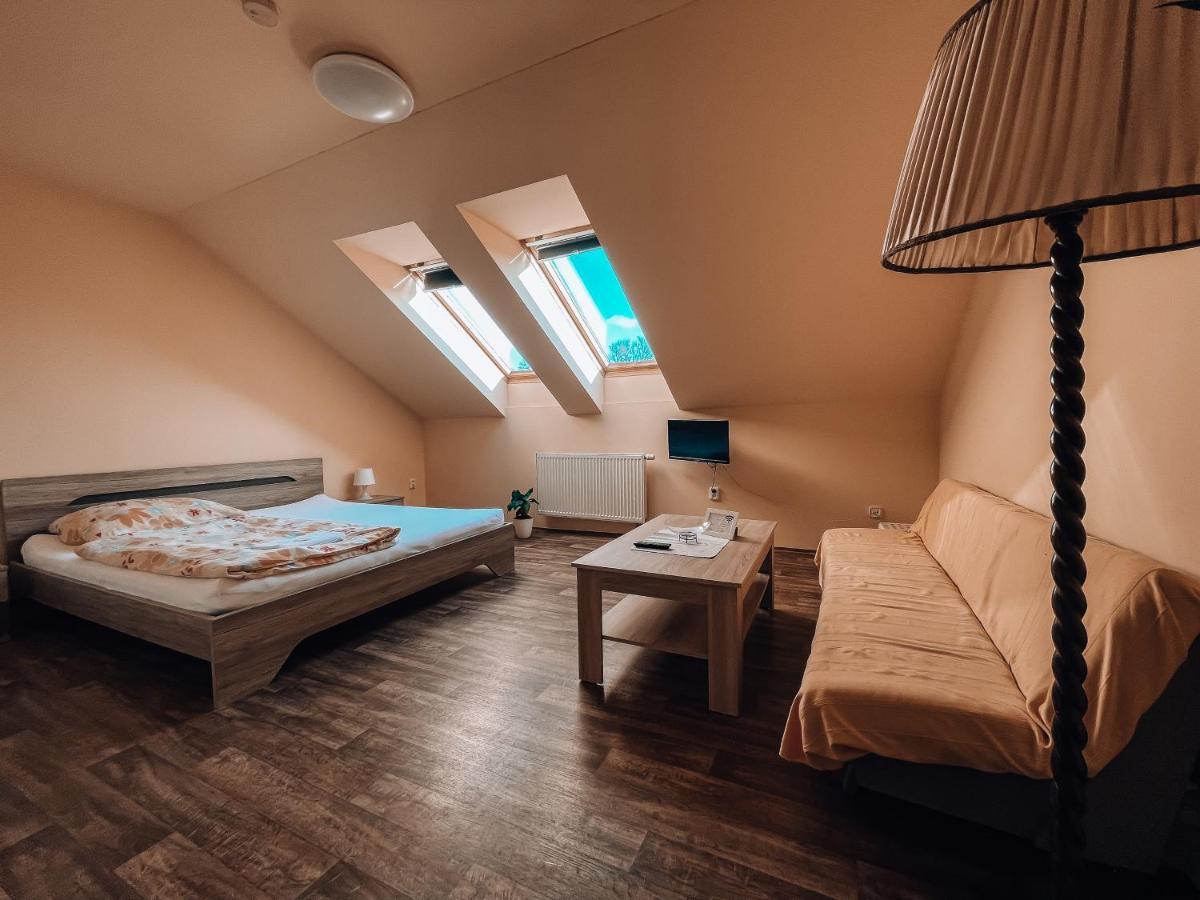 Penzion Na Vošverku Čelákovice Exterior foto