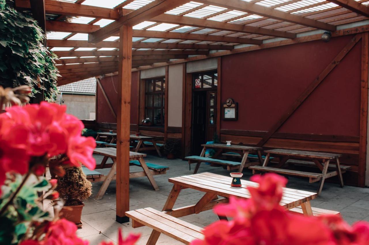 Penzion Na Vošverku Čelákovice Exterior foto